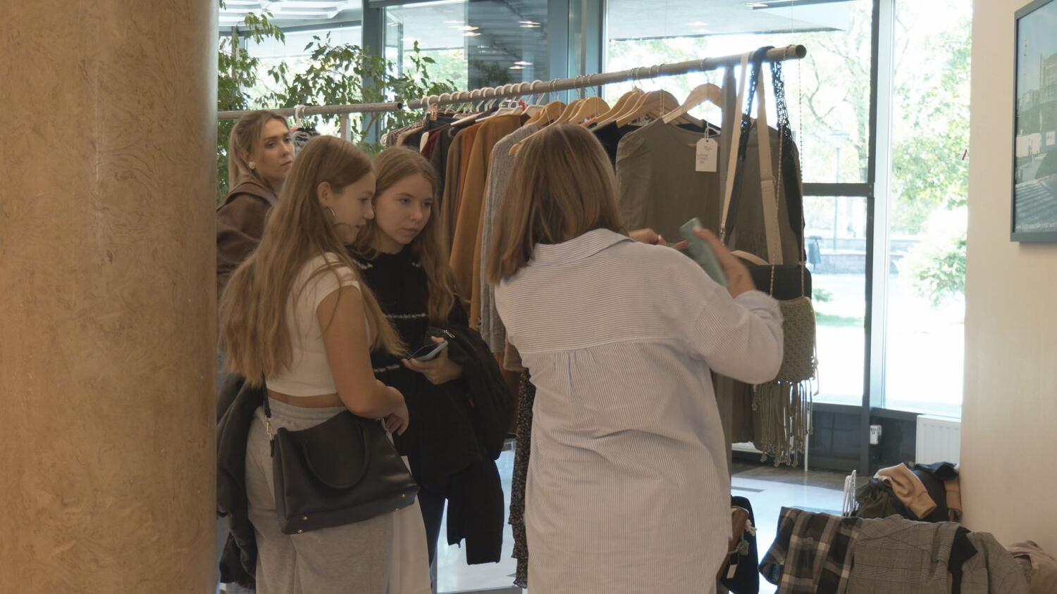 21102024-wyprzedaz-garazowa.mp4