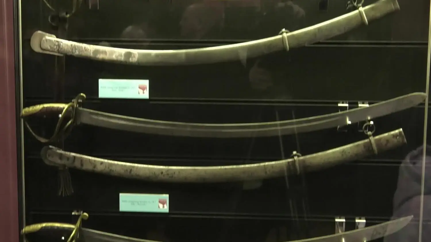 13112024-piknik-muzeum-wystawa-szable.mp4