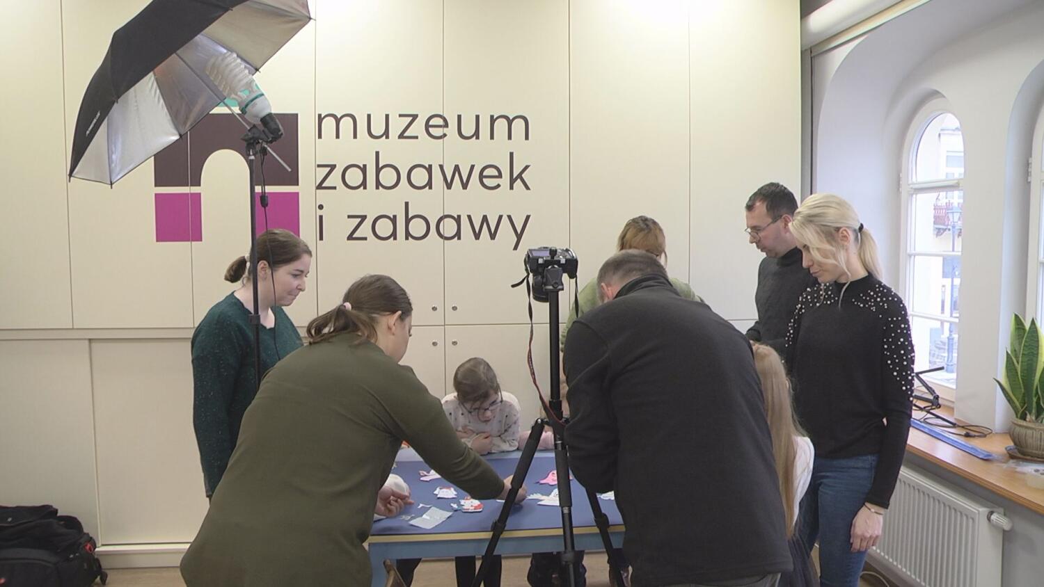 27112024-warsztaty-w-muzeum-zabawek-popr.mp4