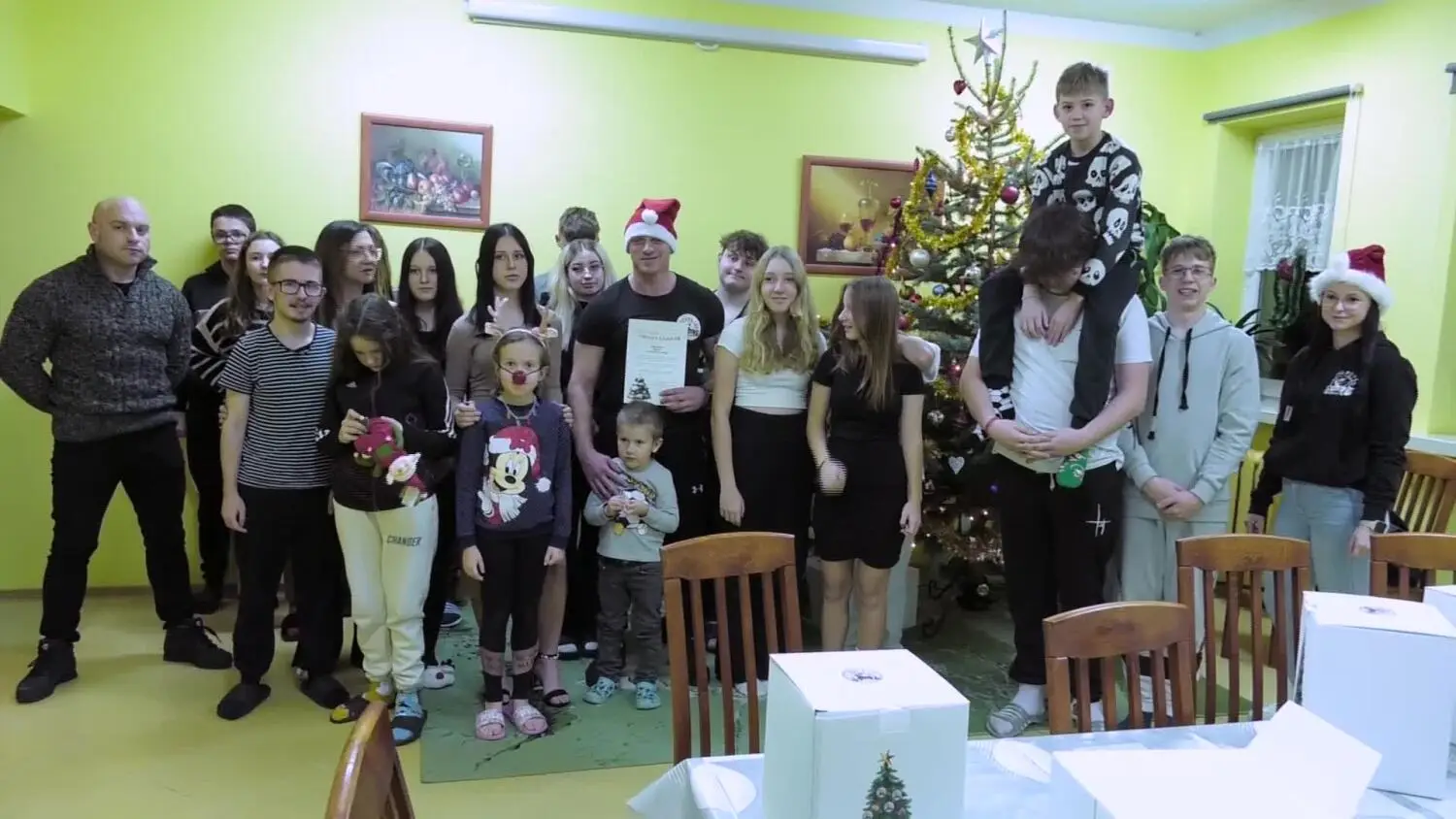 20122024-paczka-dla-domu-dziecka-sko.mp4