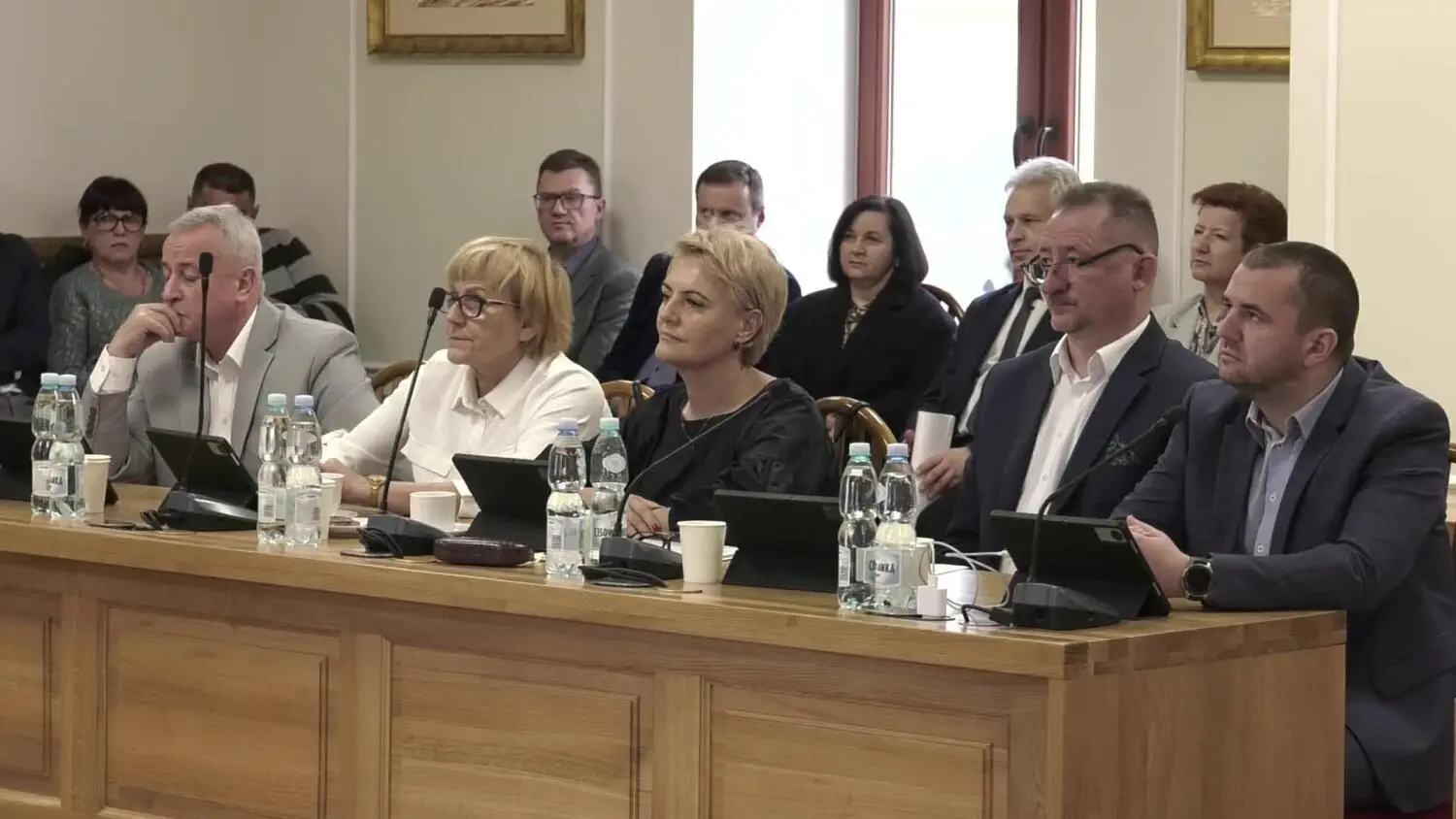 20122024-sesja-budzet-konskie.mp4