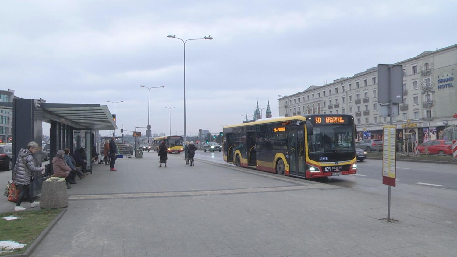 07012025-utrudnienia-na-ul-zelaznej.mp4