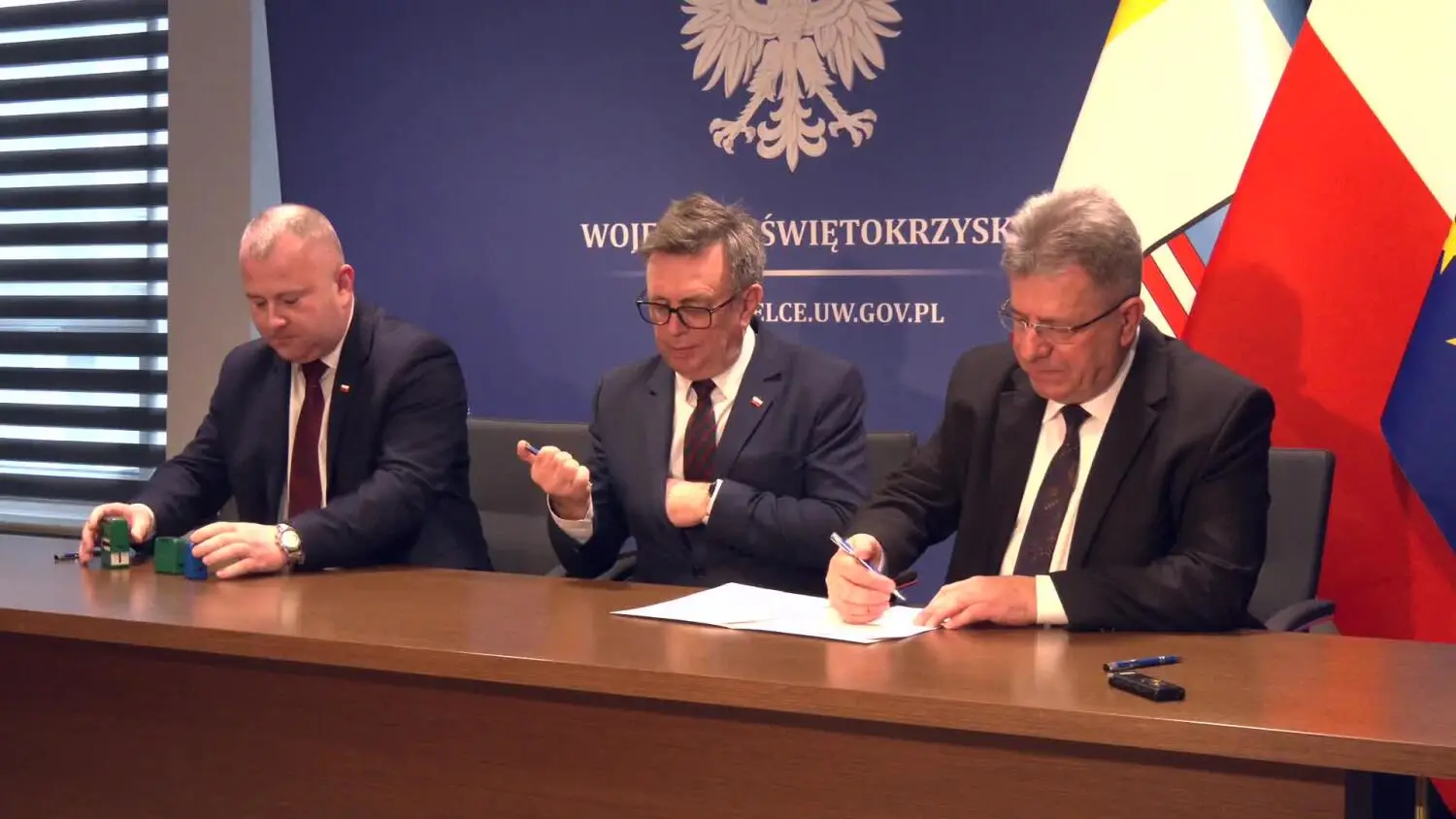 29012025-uw-autobusy-umowy.mp4