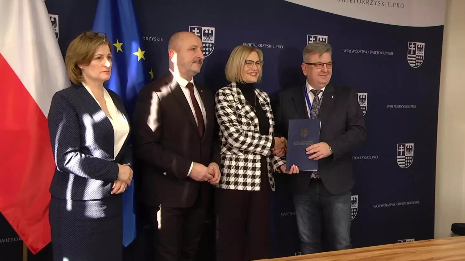 30012025-um-umowy-szkoly.mp4