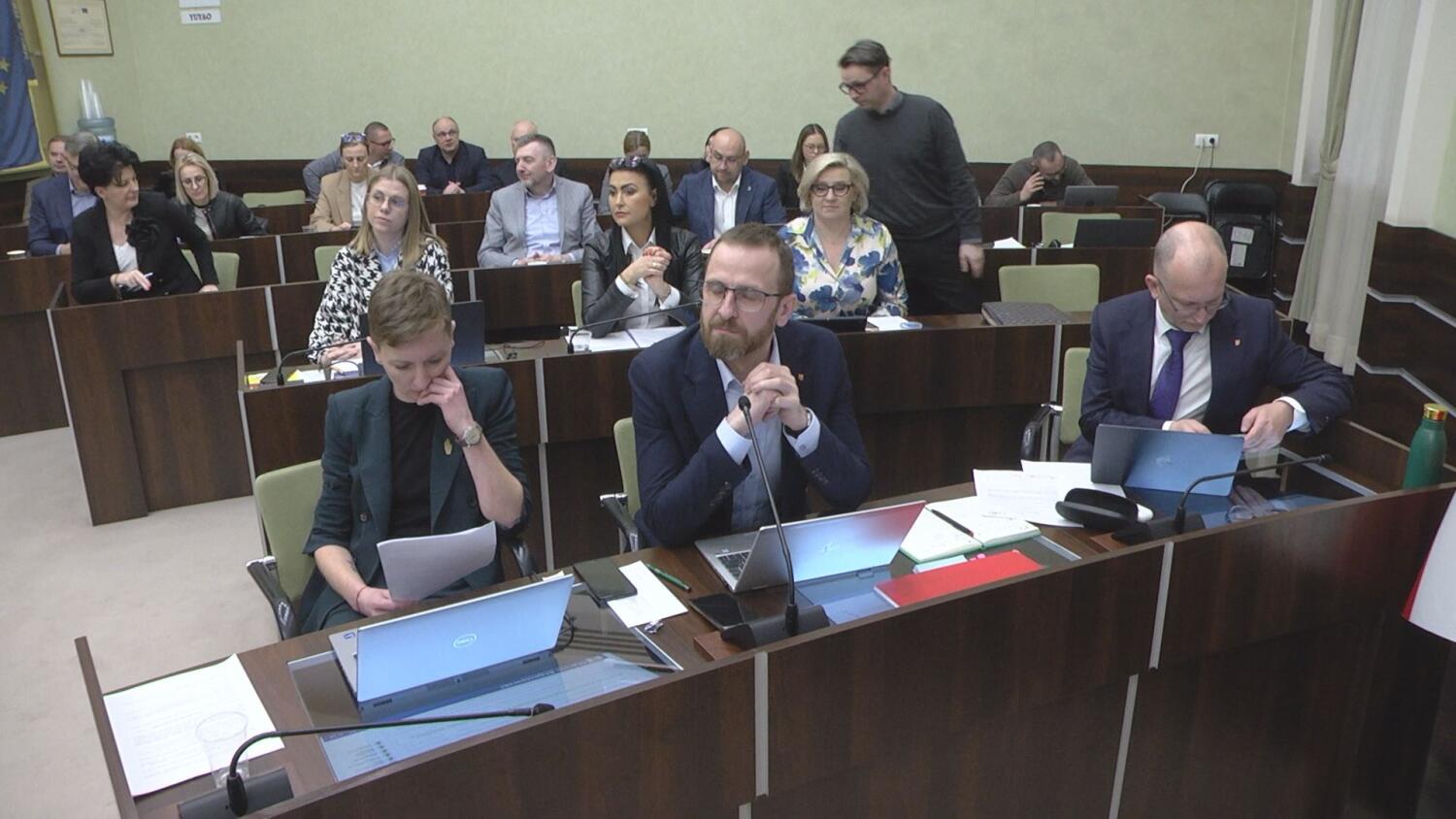 13022025-sesja-ws-korony-odroczona-popr.mp4