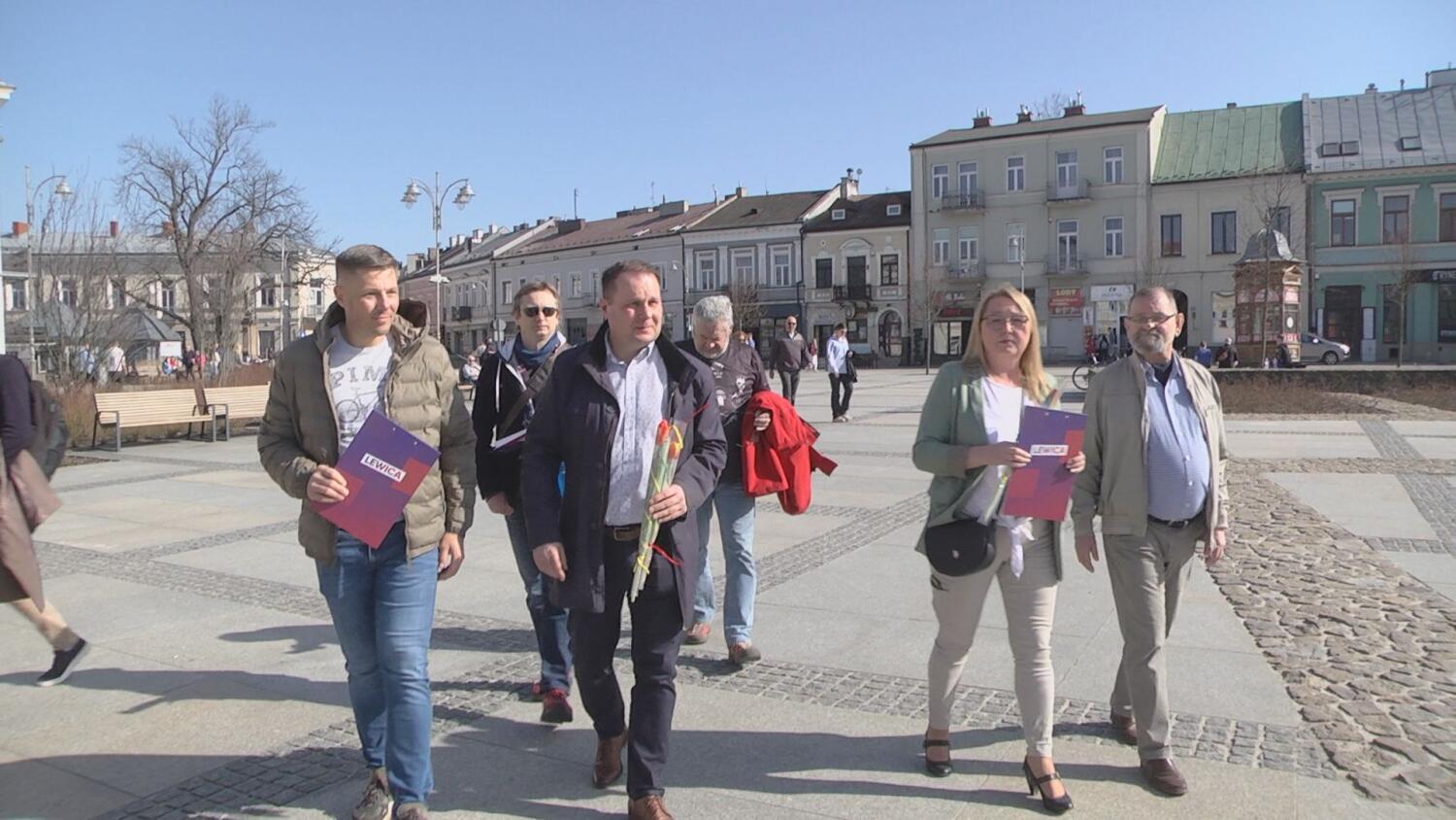 11032025-lewica-zbiera-podpisy-pod-kandydatura-biejat.mp4