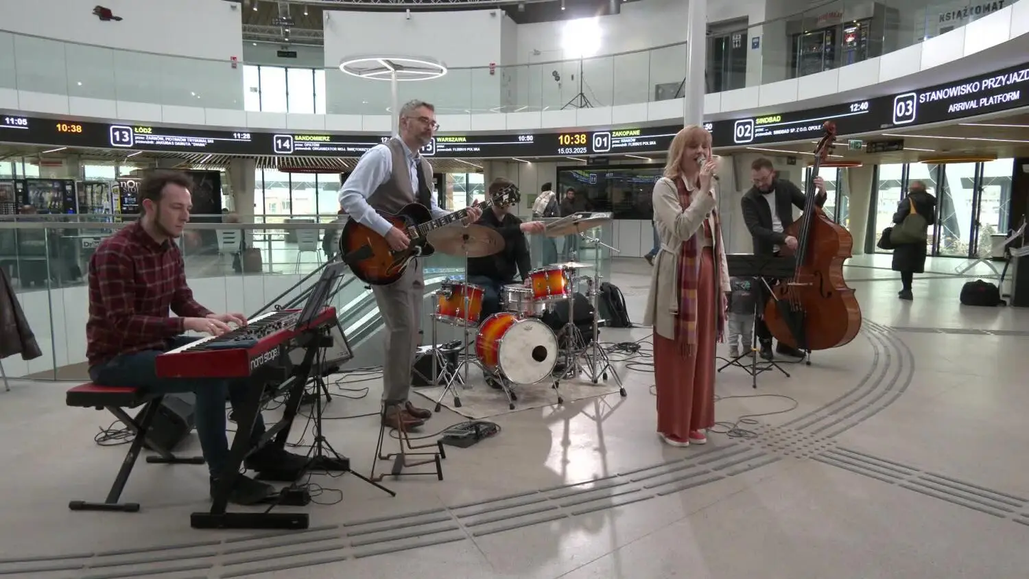 18032025-lipinscy-na-dworcu.mp4