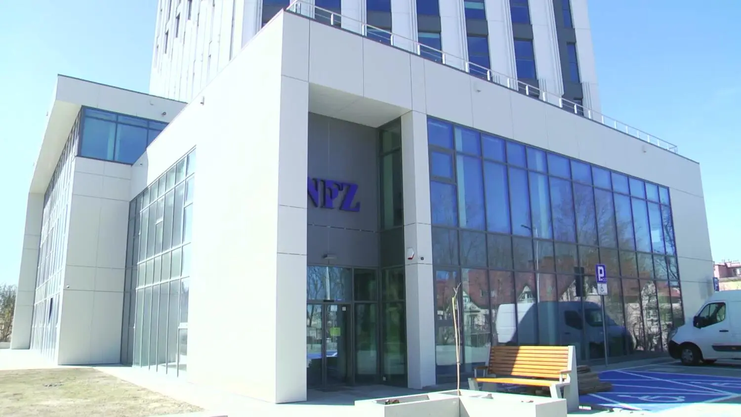 04042025-nfz-nowy-budynek.mp4