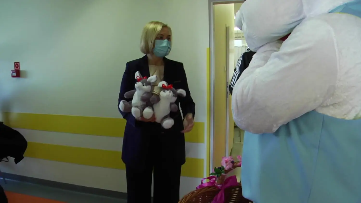 070425-rozdawanie-kroliczkow-w-wszz-2.mp4