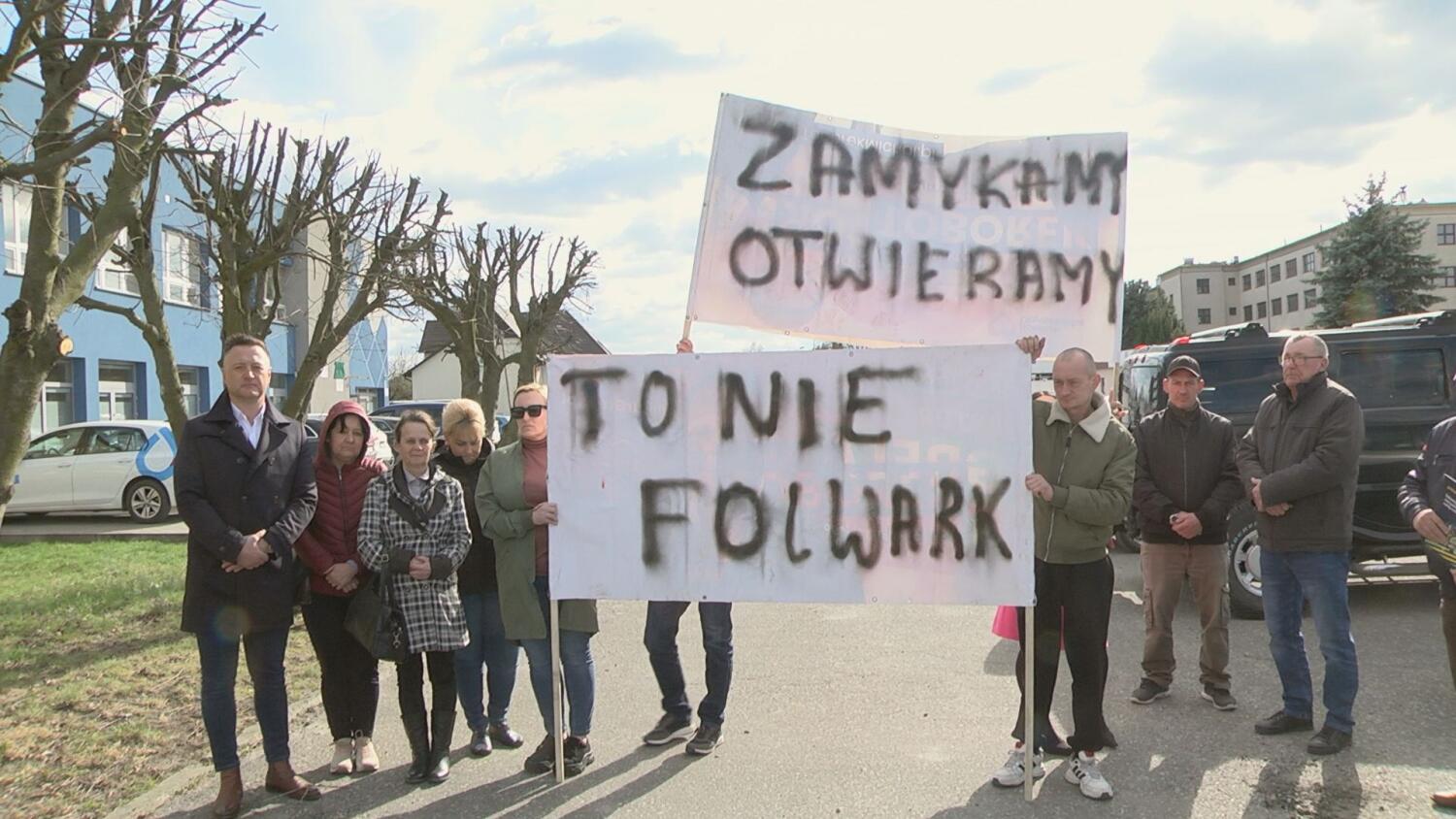 08042025-nowa-lewica-nieudane-otwarcie-biura-w-jedrzejowie.mp4