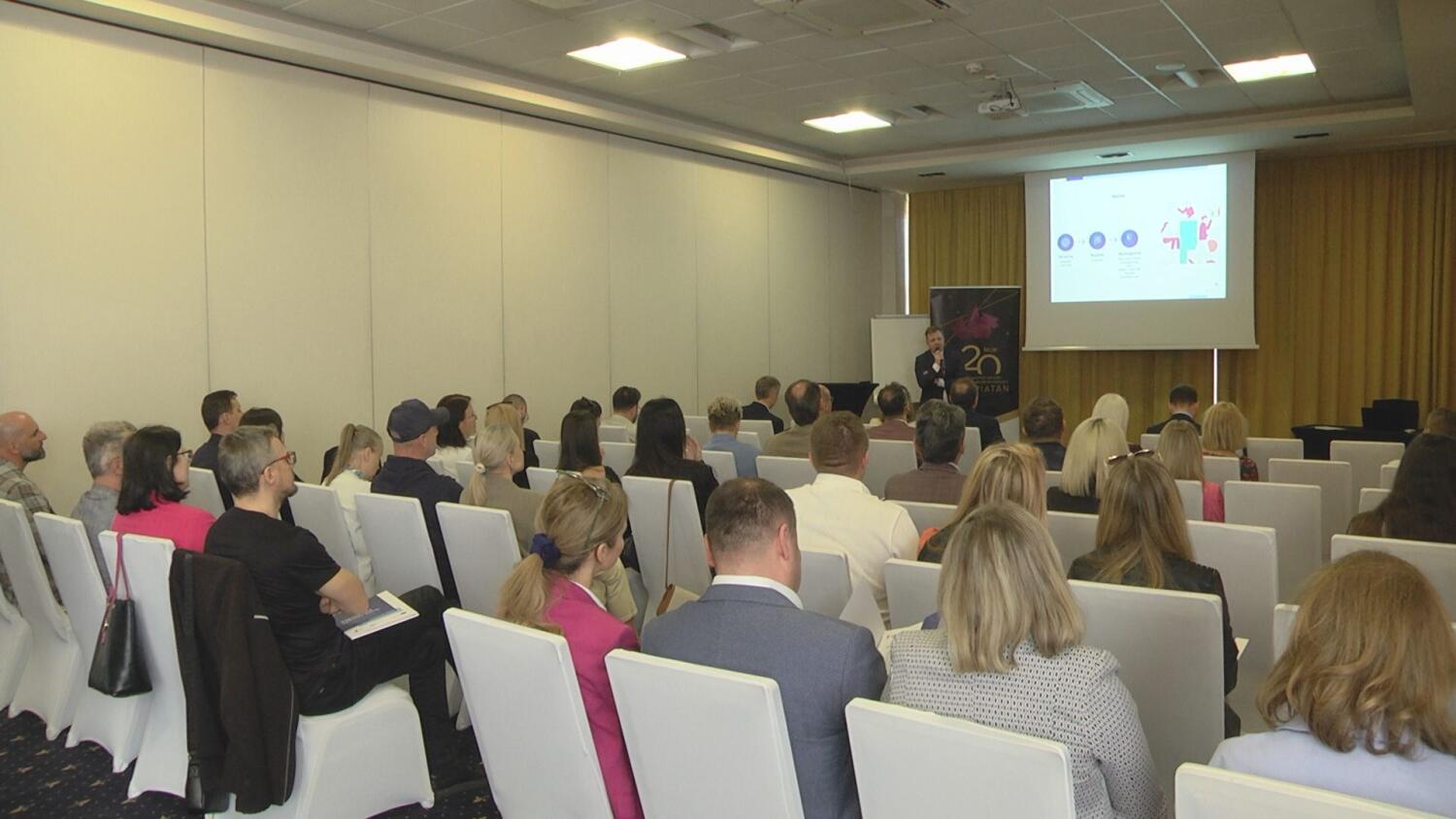 15042025-fundusze-europejskie-spotkanie-konfederacji-lewiatan-popr.mp4