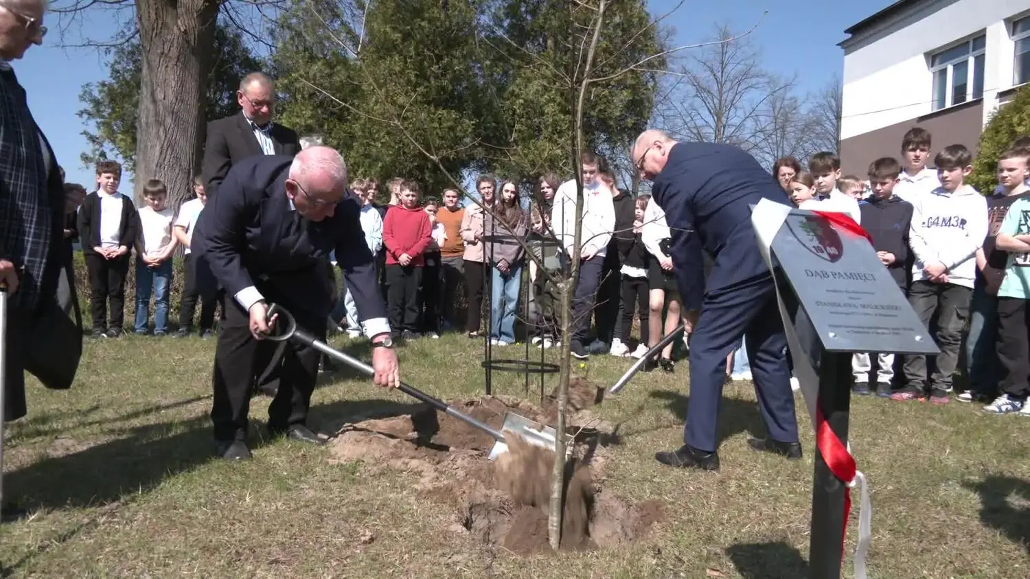 15042025-dab-pamieci-malicki-kazanow.mp4