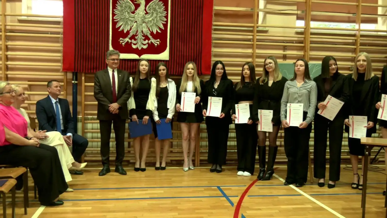 28042025-zakonczenie-roku-maturzystow.mp4