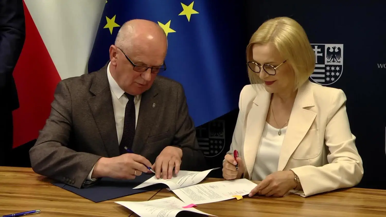 30042025-umowy-pfron.mp4