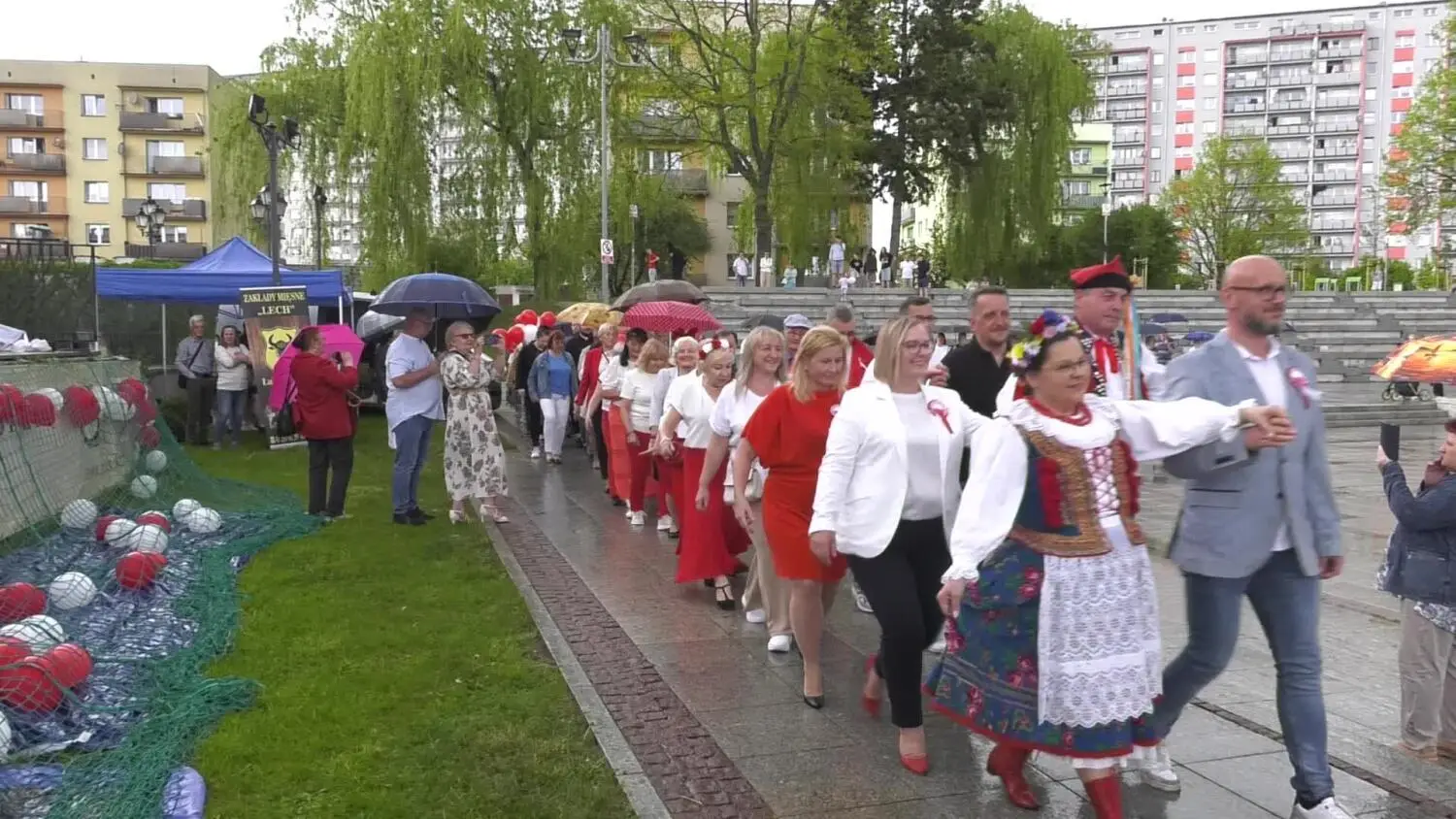 05052025-polonez-plac-staffa-3-maja-skarzysko.mp4