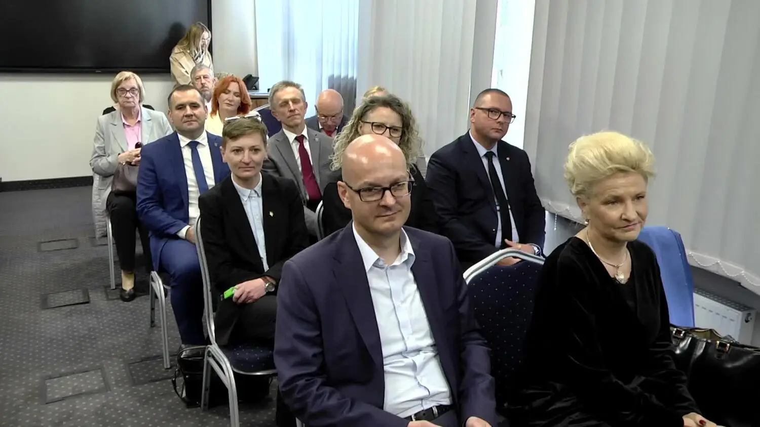 12052025-um-umowy.mp4