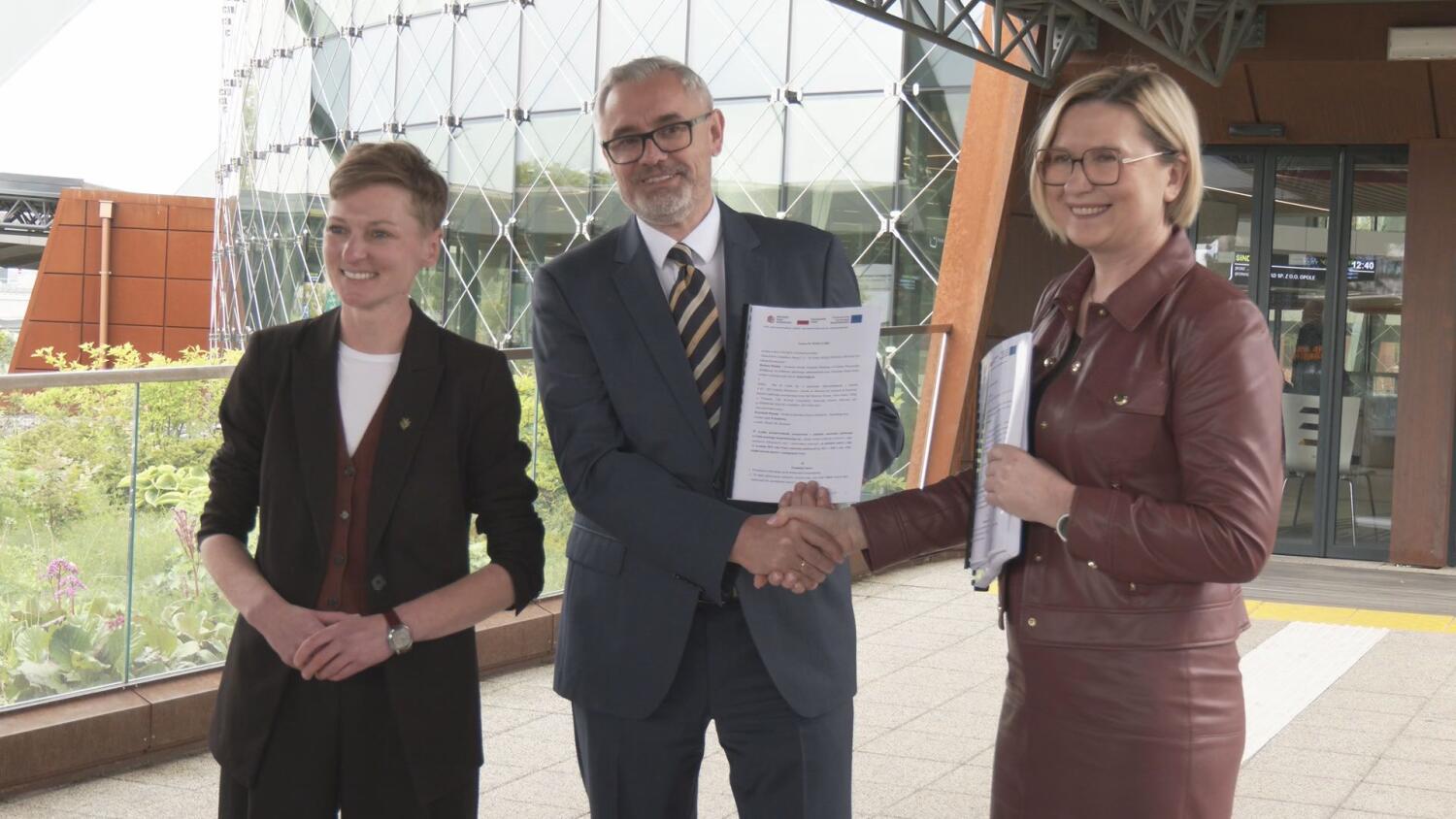 14052025-nowe-autobusy-elektryczne-solaris.mp4