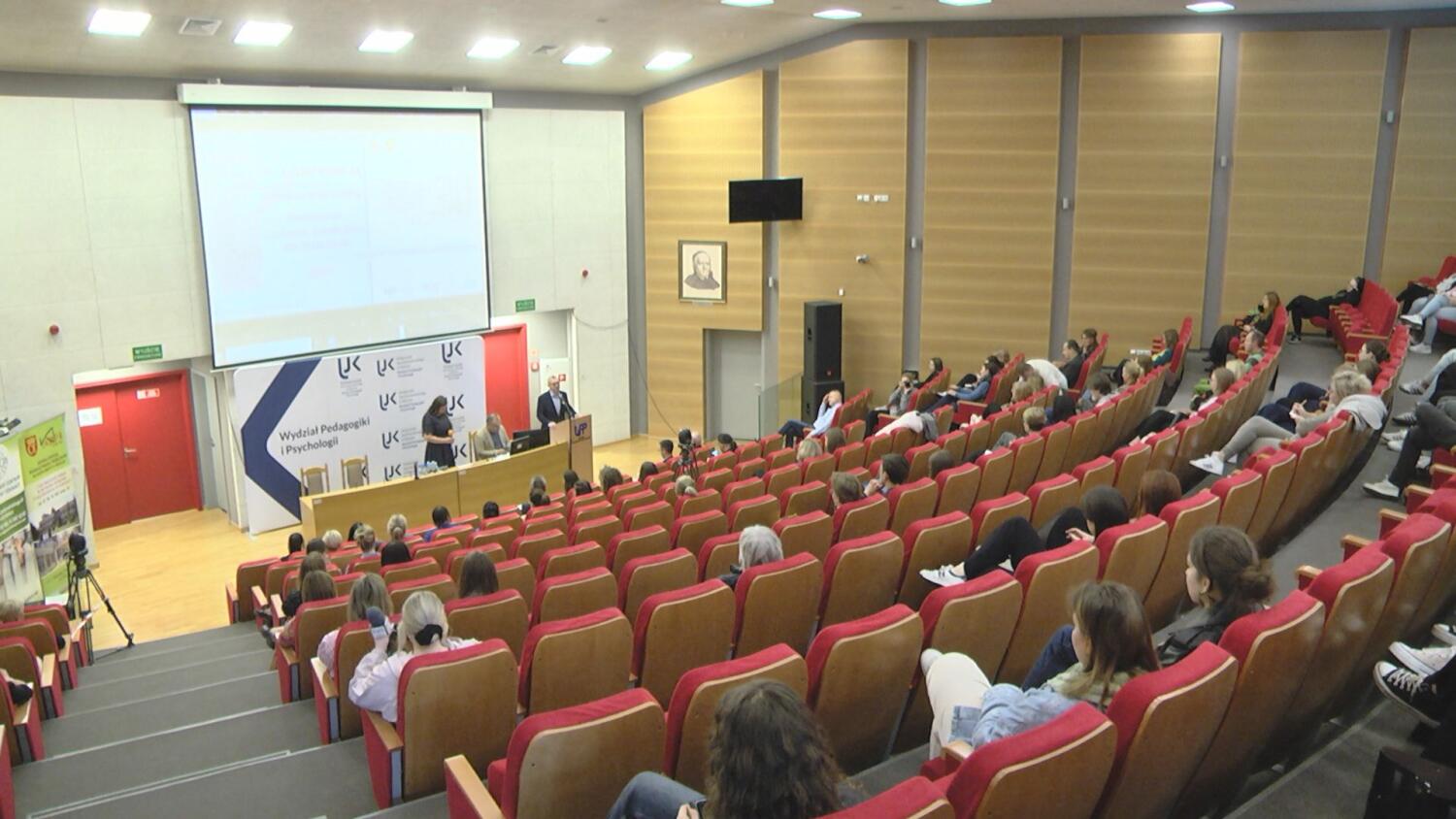 21052025-wyklady-psychologiczne-na-ujk.mp4