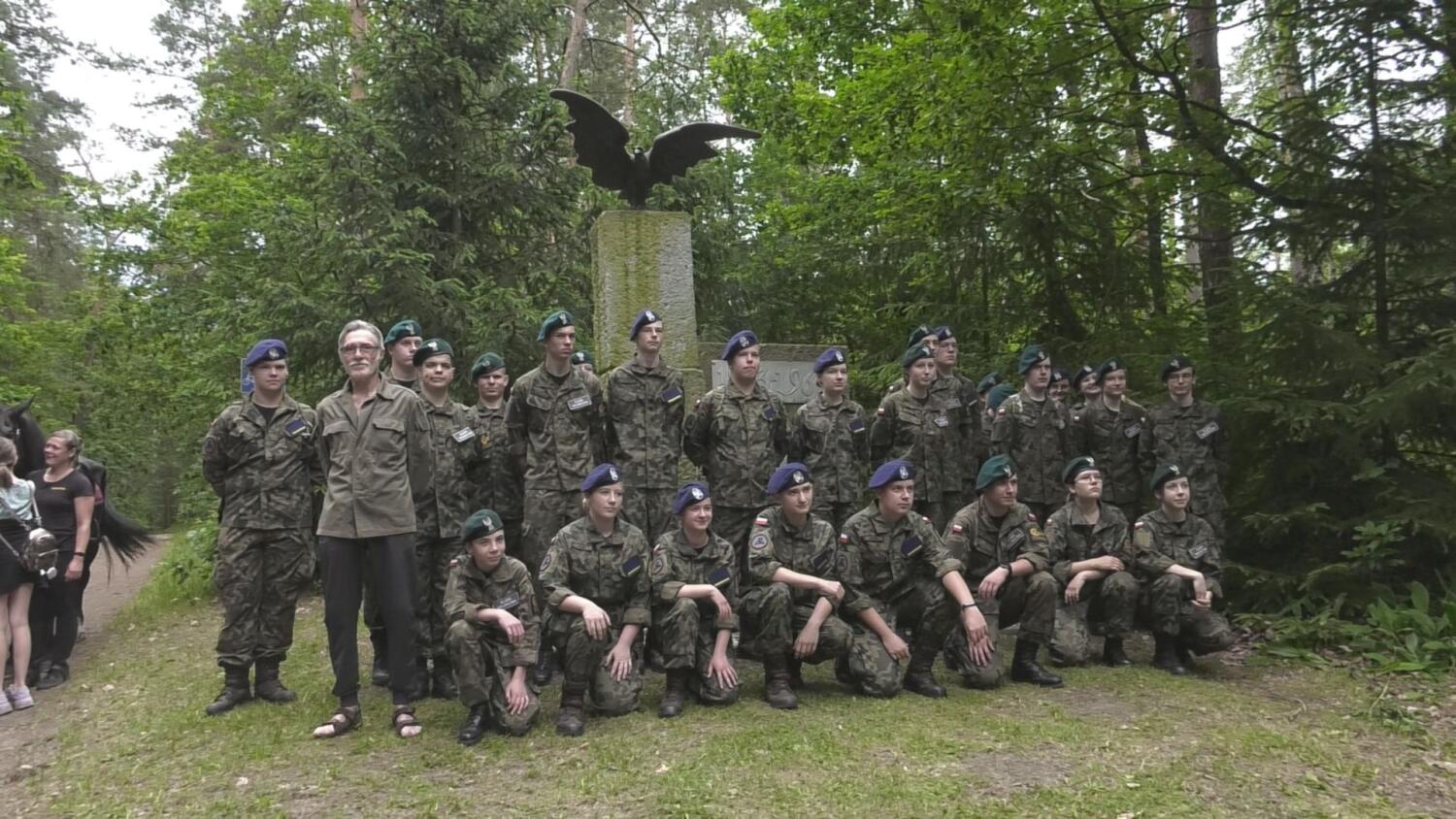 06062025-skarzysko-spotkanie-pod-pomnikiem-powstania-styczniowego.mp4