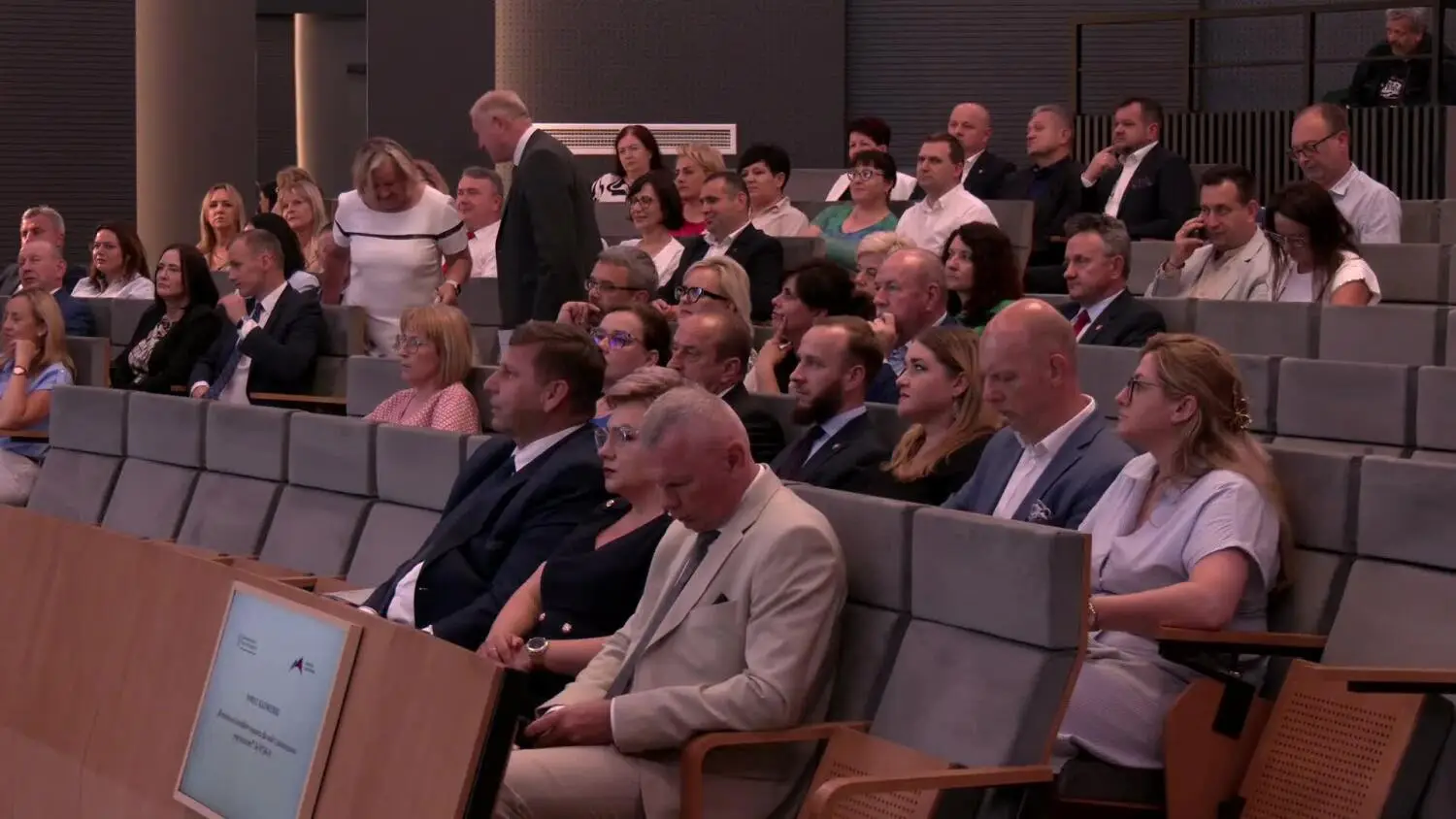 17062025-uw-seniorzy-umowy.mp4