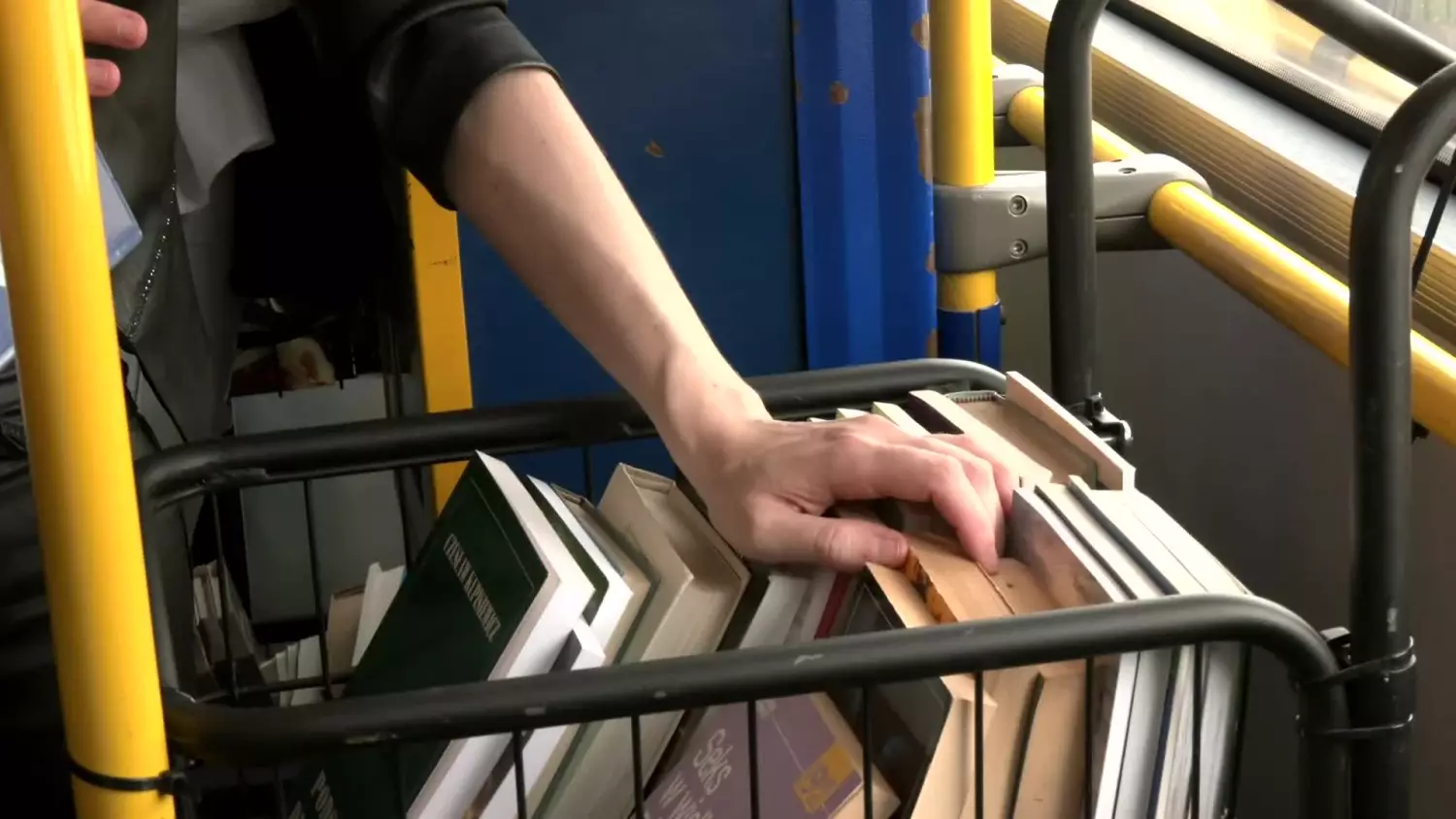 18062025-bookcrossing.mp4