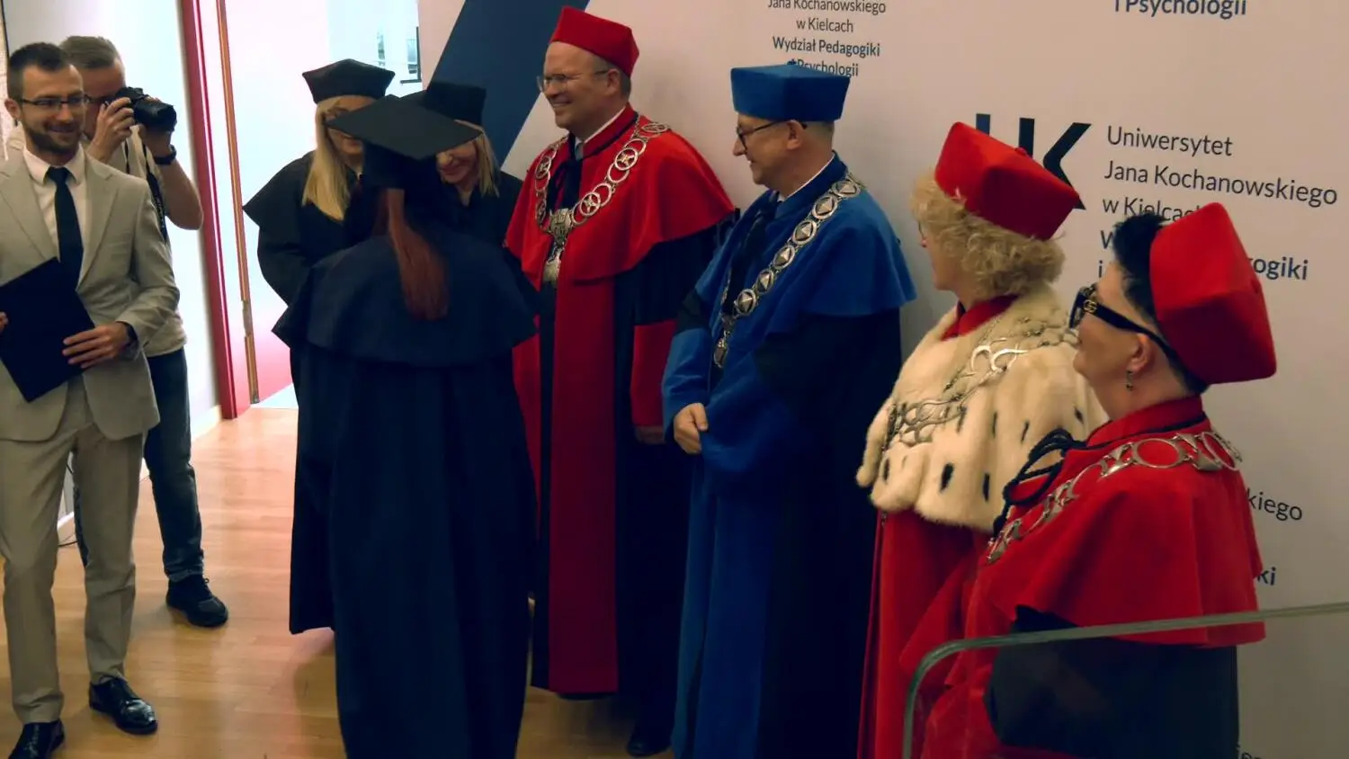 24072025-wydzial-pedagogiki-dyplomy.mp4