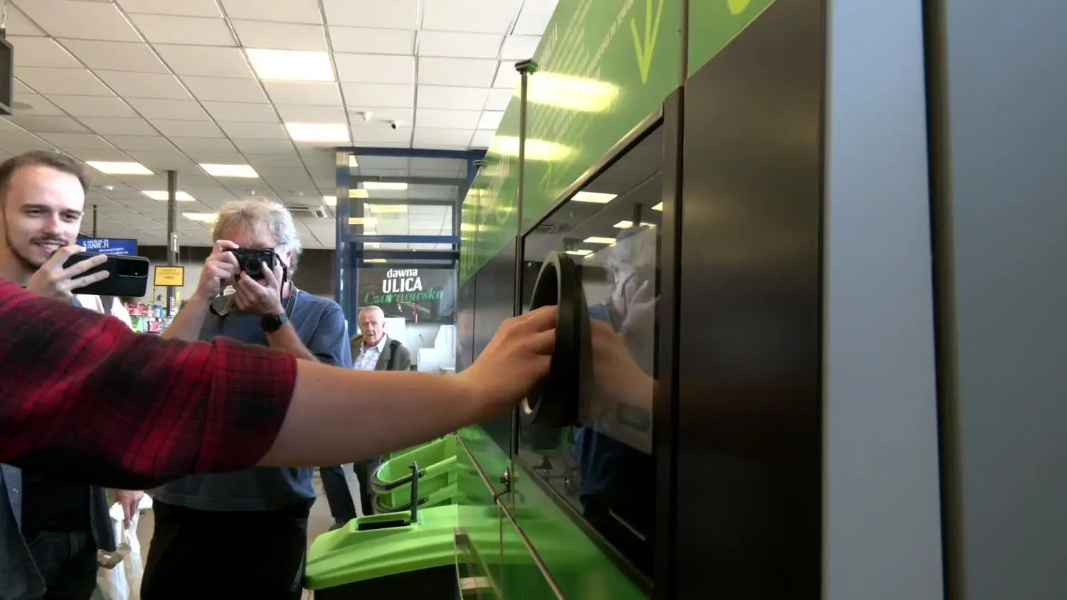 10092025-zwrotomaty.mp4