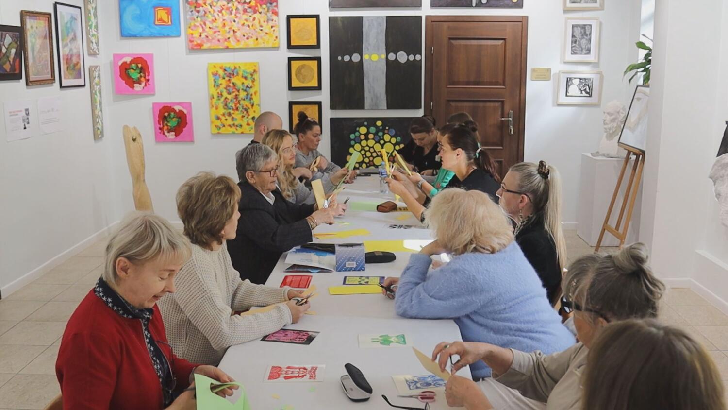 09102025-warsztaty-wycinankowe-zameczek.mp4