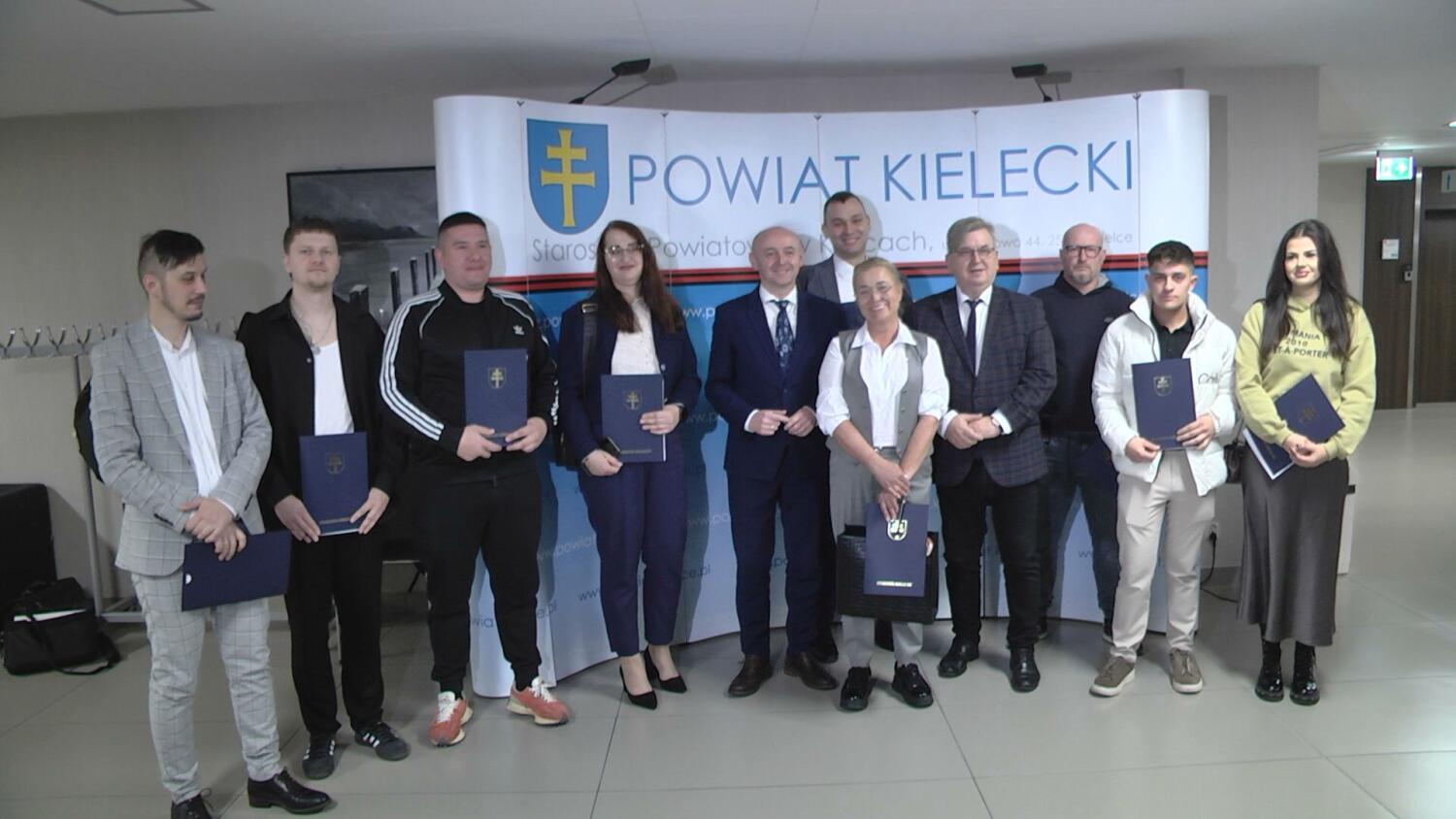 16102025-starostwo-umowy-z-niepelnosprawnymi.mp4