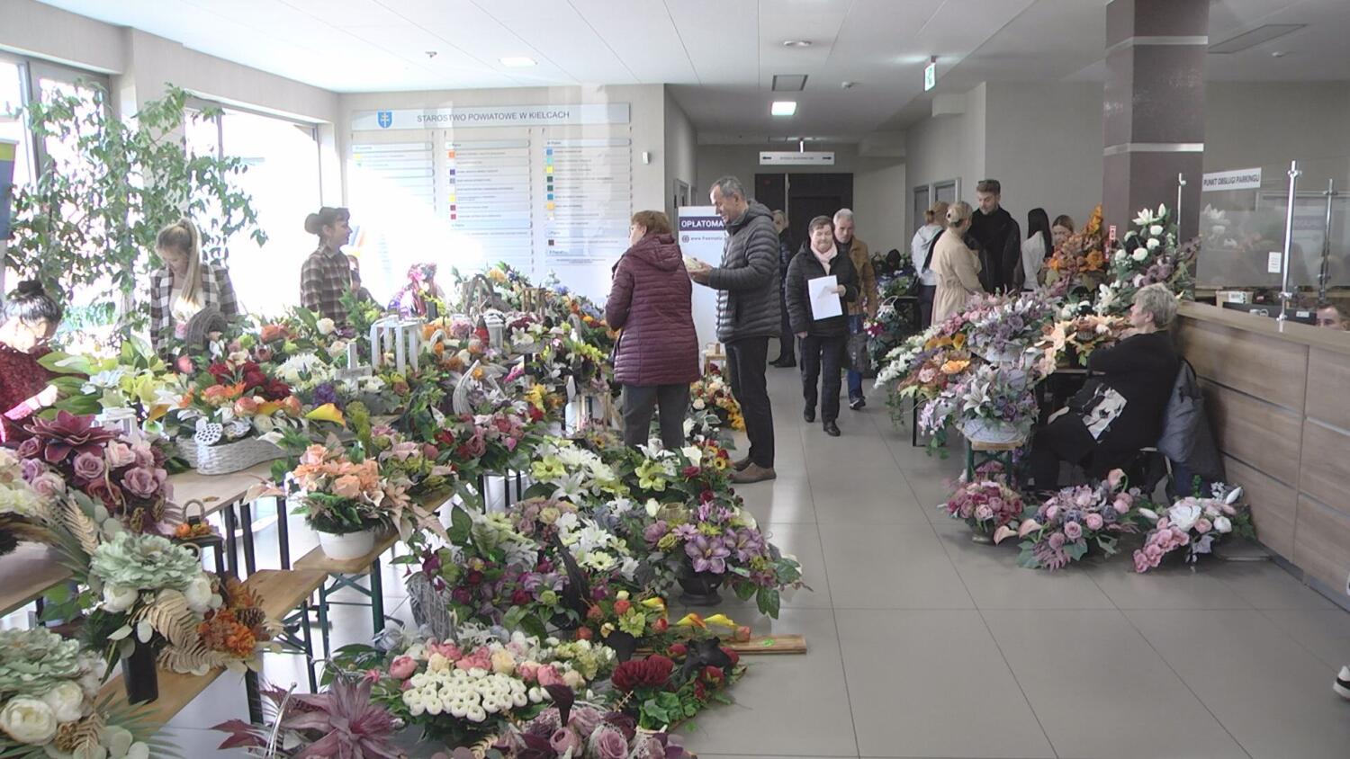 21102025-kiermasz-stroikow-starostwo.mp4