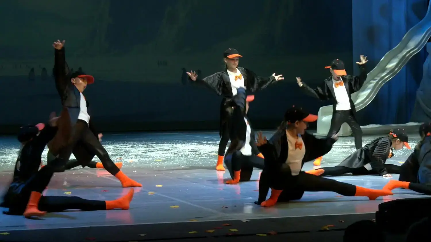 17112025-krolowa-sniegu.mp4