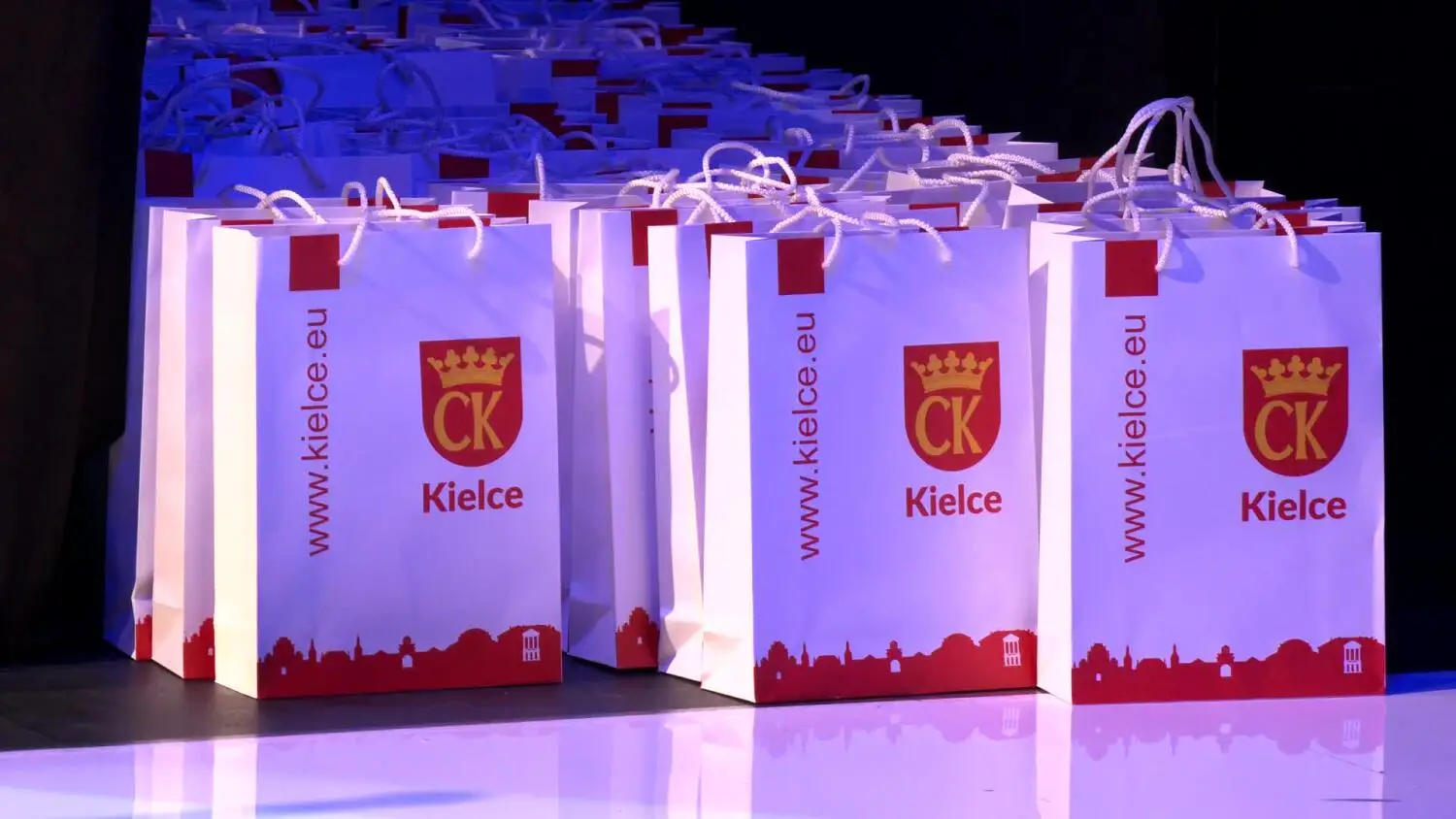 03122025-stypendia-um.mp4